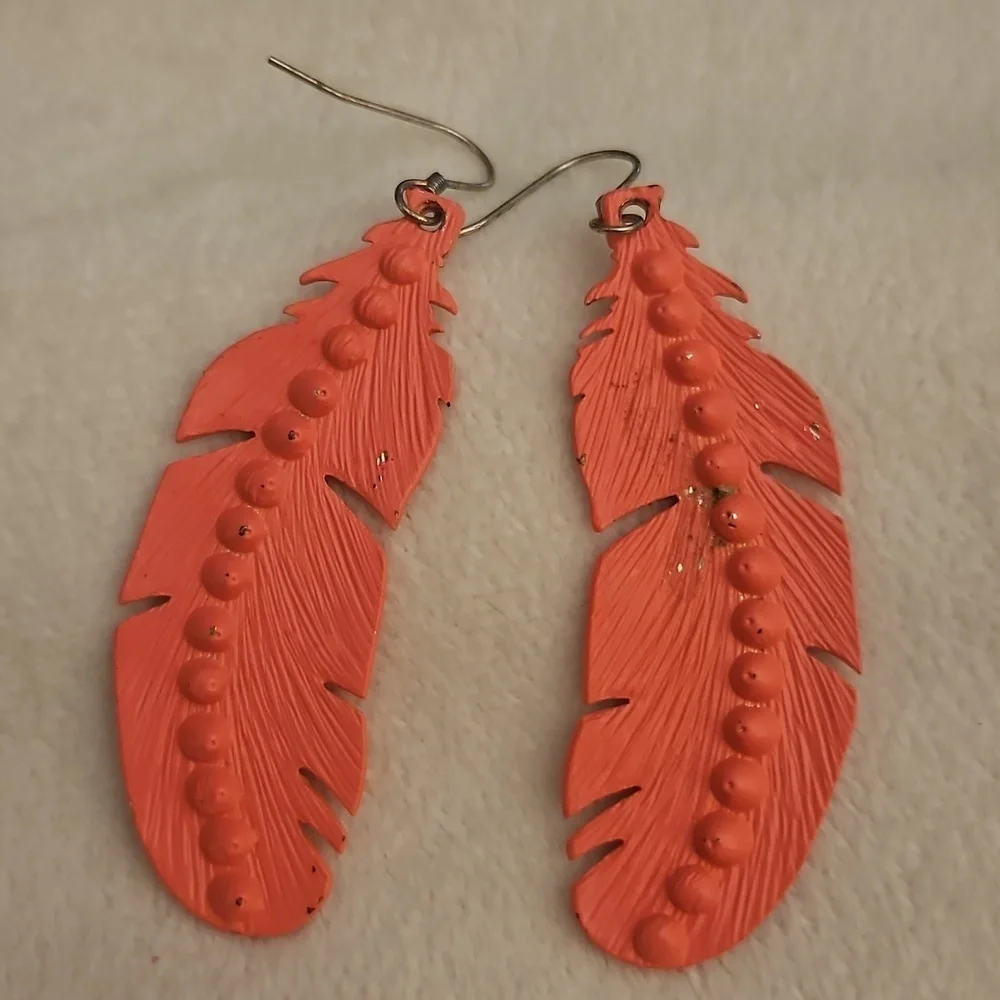 Vtg 1980s Neon Pink Aurora Borealis Rhinestones Metal Feather Festival Earrings